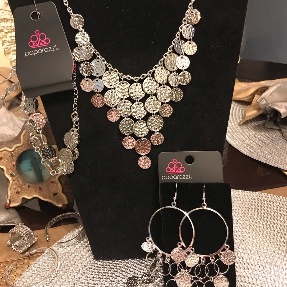 Necklace set